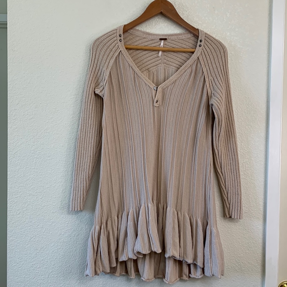 Free people chunky knit V-Neck tunic sweater size Small